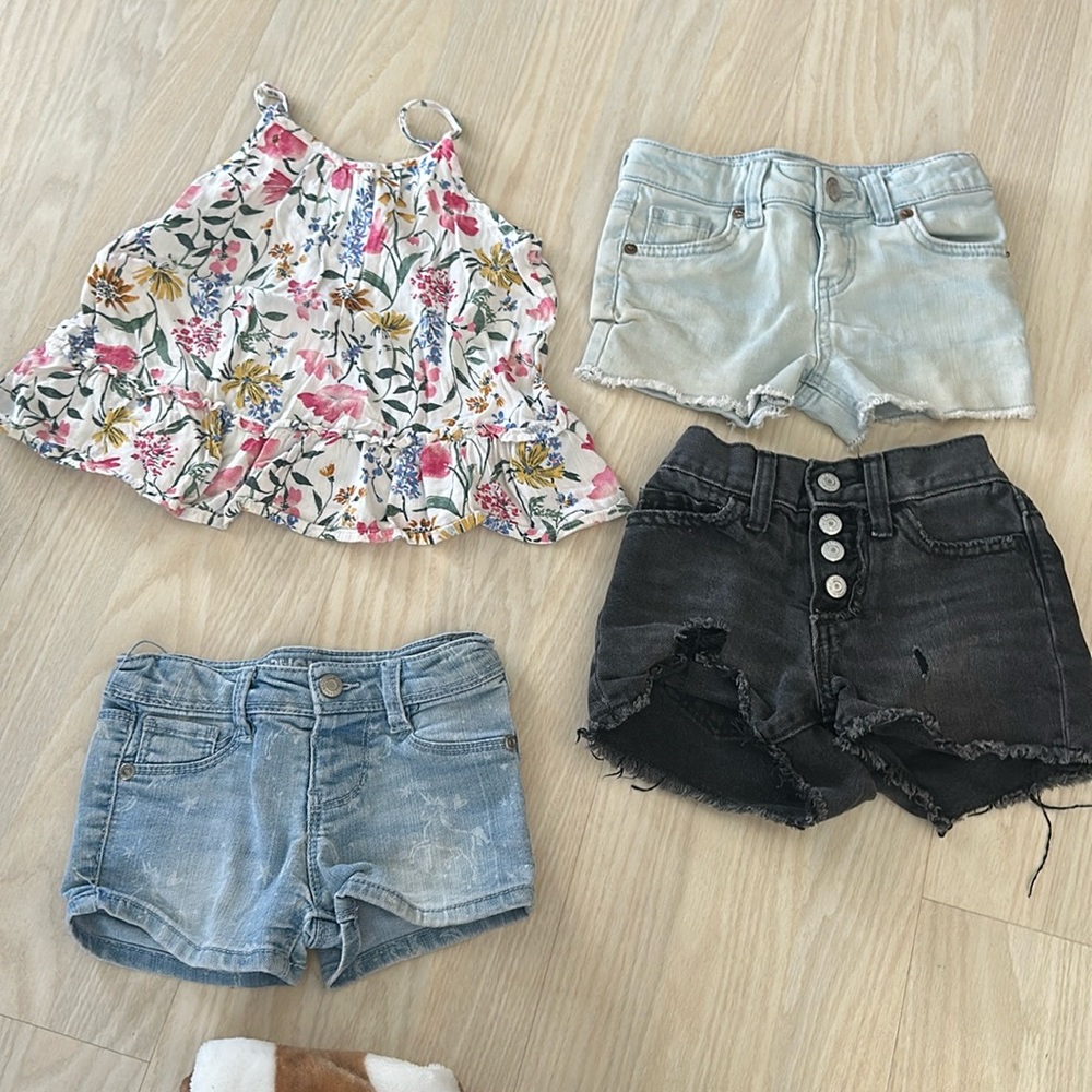 Girls size 4/5 summer short lot‎